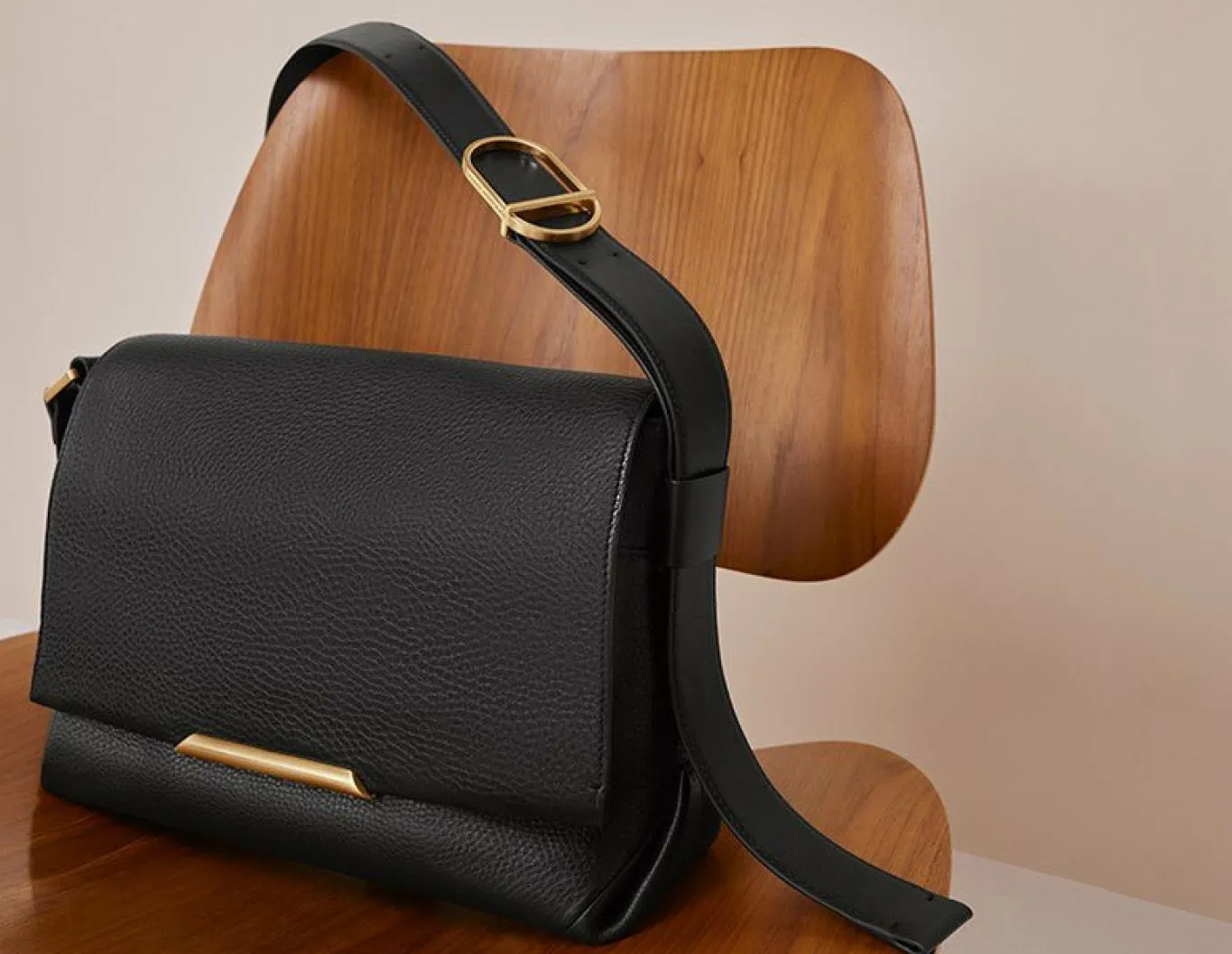 Beatrix Leather Flap Messenger*Jasper Conran Sale