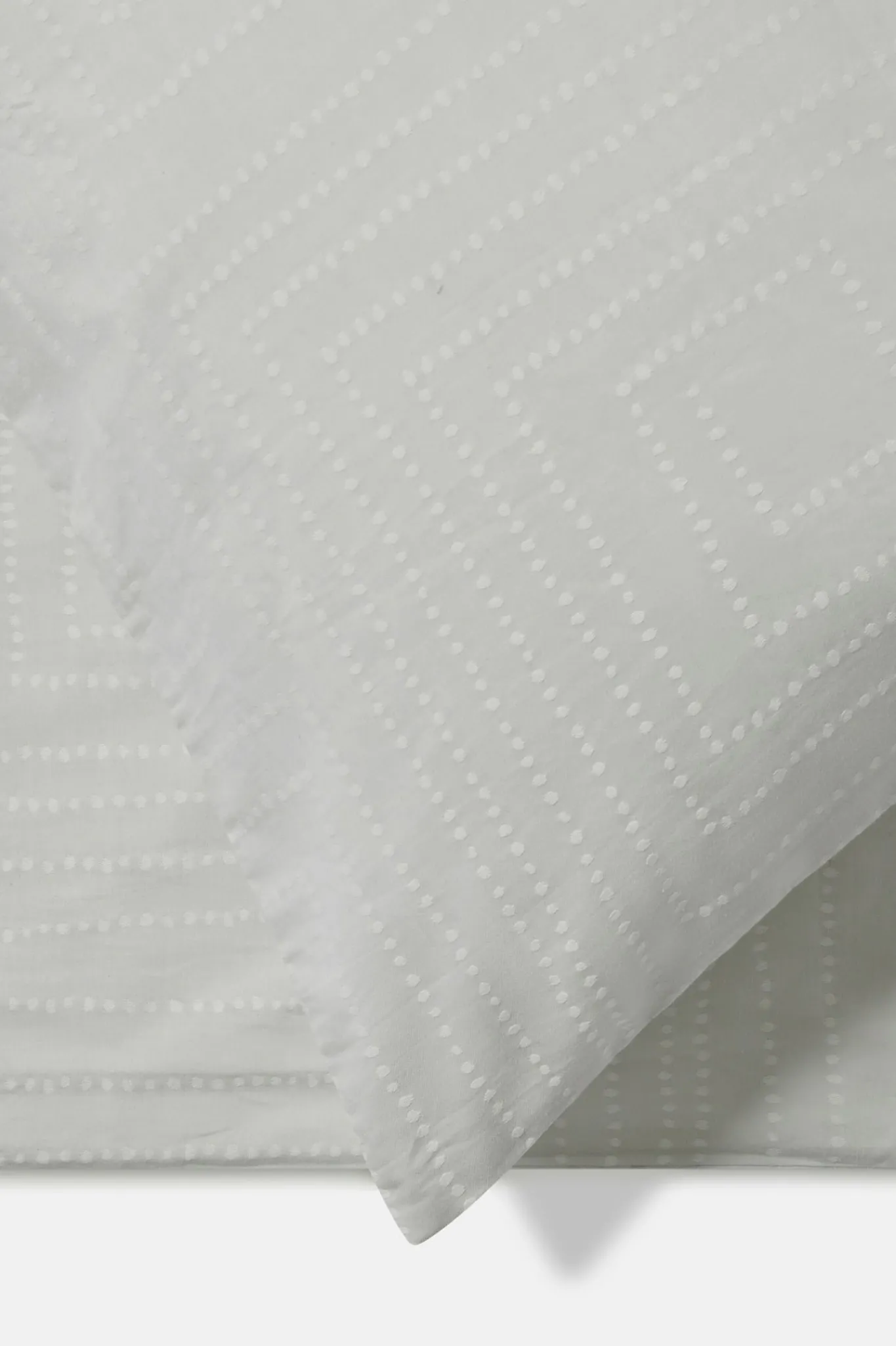 Dot To Dot Jacquard Duvet Set*Jasper Conran Sale