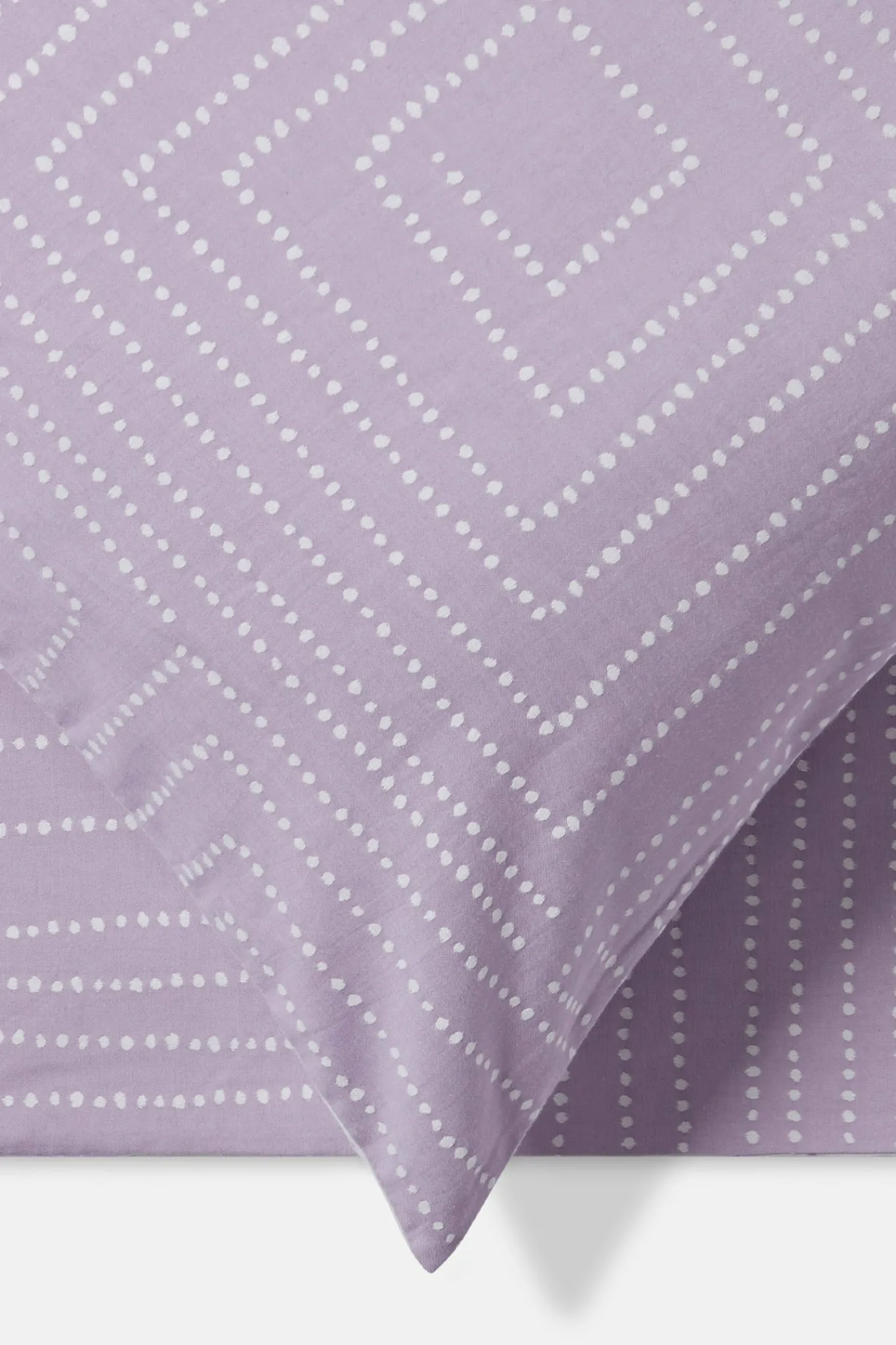 Dot To Dot Jacquard Pillow Case*Jasper Conran New