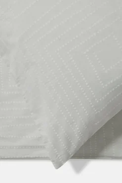 Dot To Dot Jacquard Pillow Case*Jasper Conran New