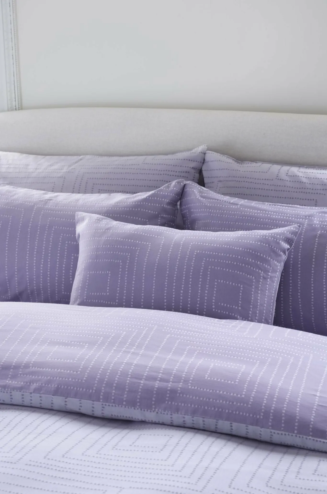 Dot To Dot Jacquard Pillow Case*Jasper Conran Clearance